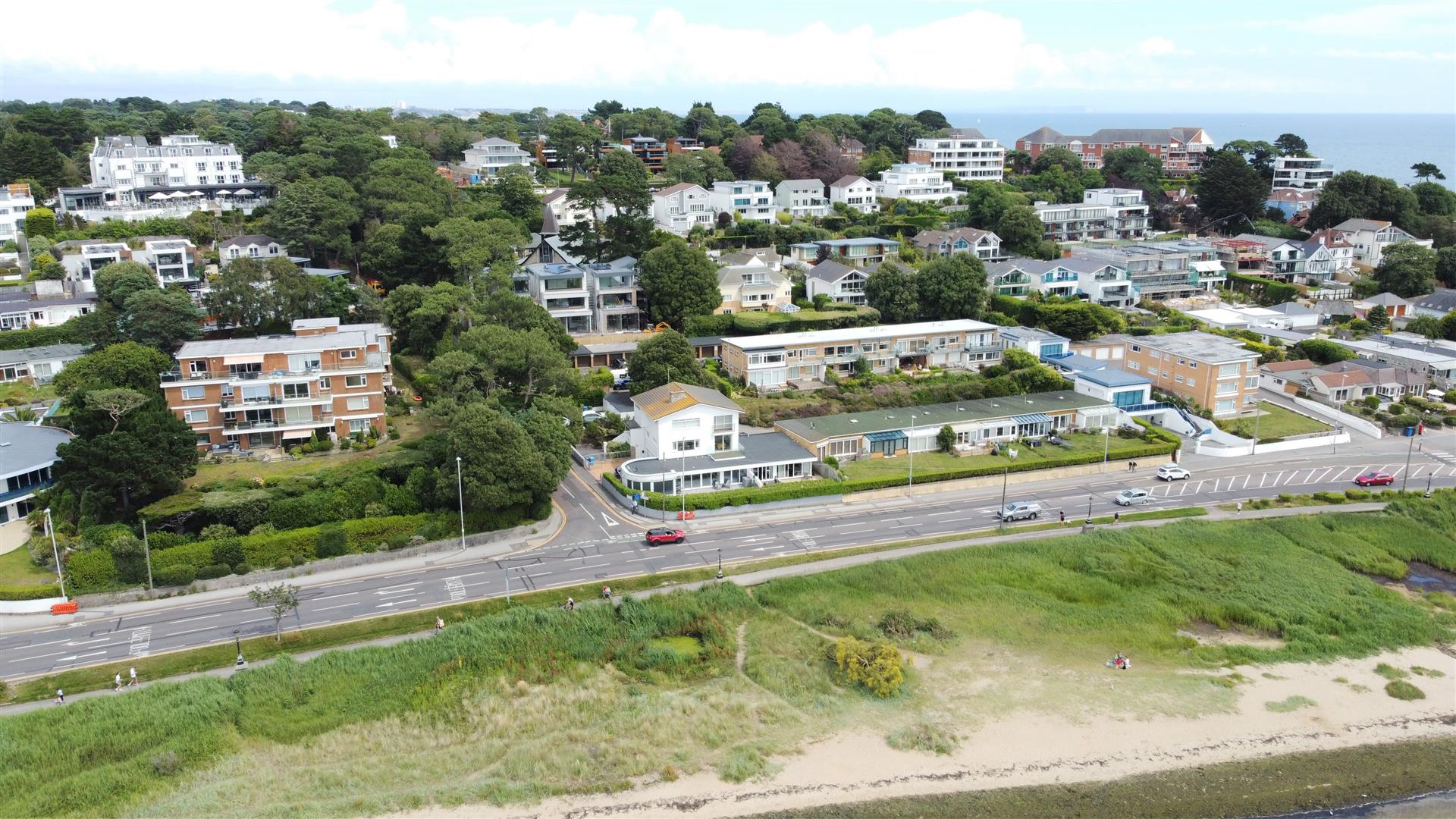 2 Bedroom Apartment Garden Chaddesley Glen, Sandbanks, Poole